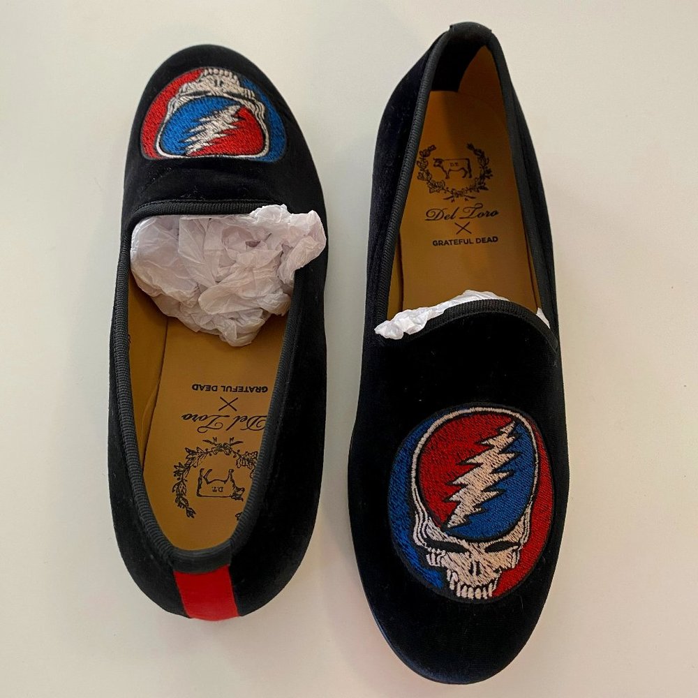 NWOT Del Toro x Grateful Dead "Steal Your Face" Velvet Slippers